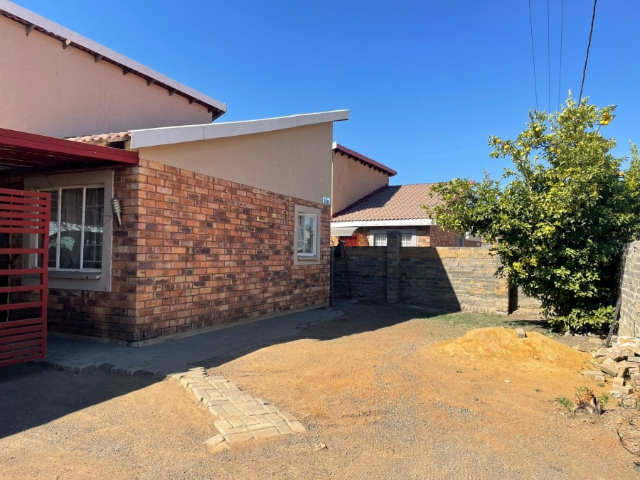3 Bedroom Property for Sale in Seraleng North West